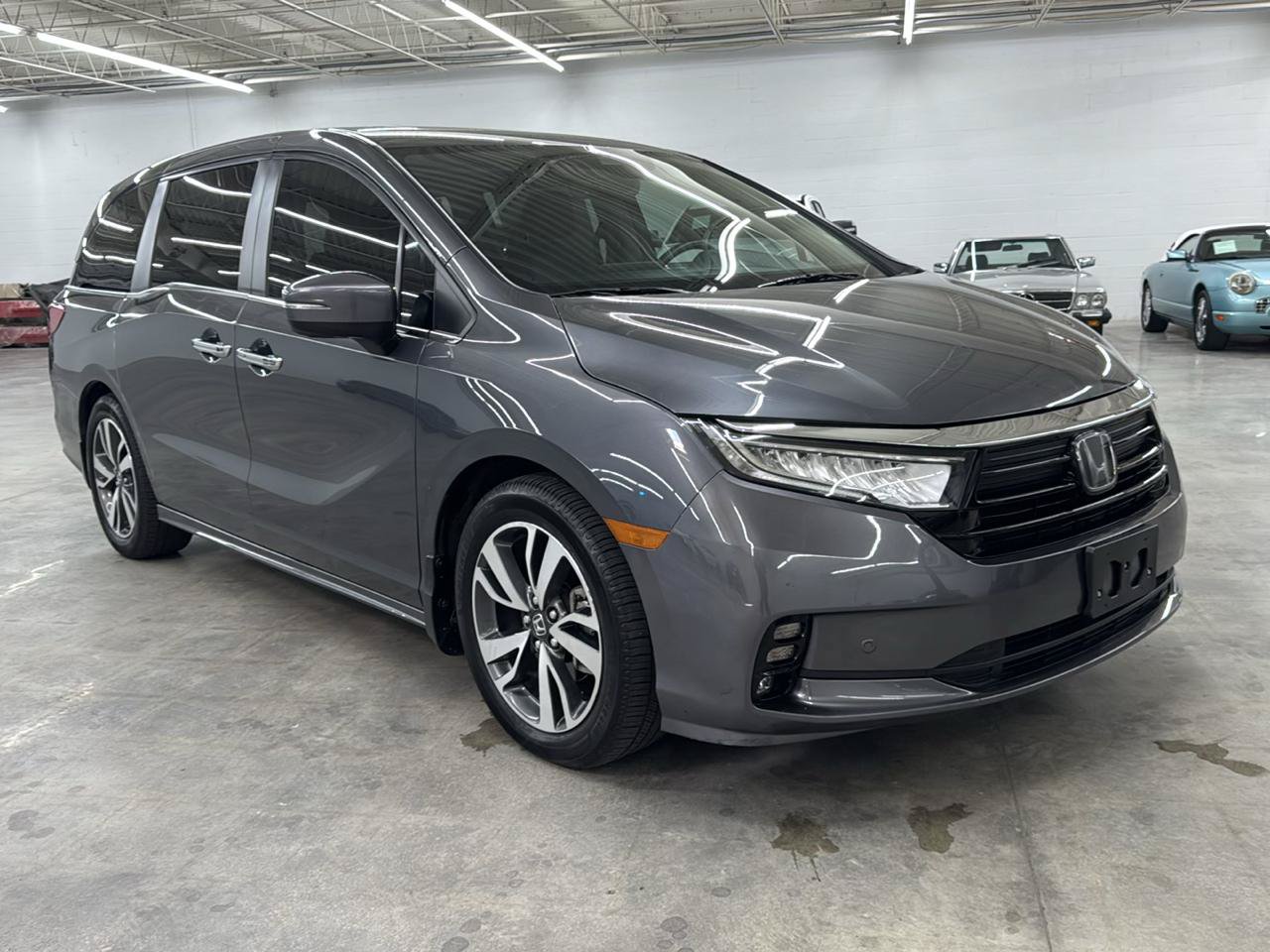 Used 2023 Honda Odyssey Touring image 4