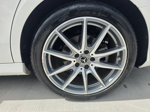 Used 2022 Mercedes-Benz E 350 Sedan image 9