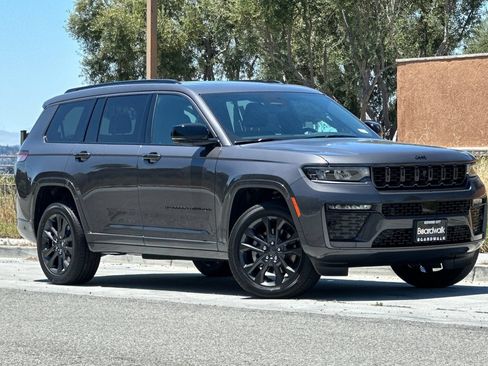 New 2026 Jeep Grand Cherokee L Limited AWD/4WD image 2
