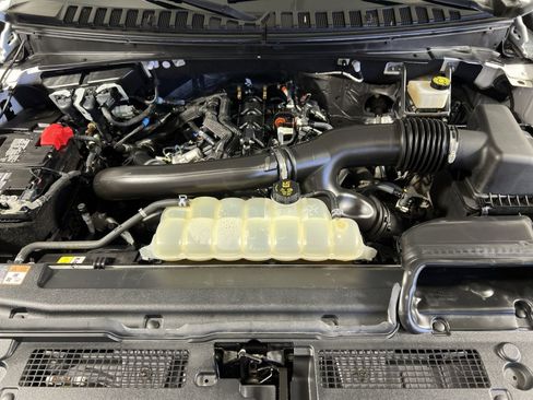 Used 2022 Ford Expedition Max XLT image 29