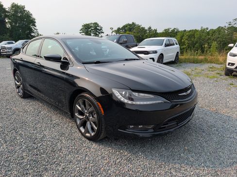 Used 2015 Chrysler 200 S w/ Navigation & Sound Group I FWD image 7