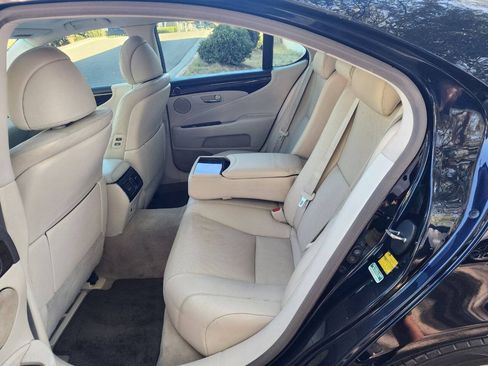 Used 2009 Lexus LS 460 RWD image 18