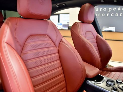 Used 2022 Alfa Romeo Stelvio Veloce AWD/4WD image 26