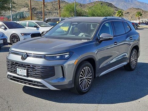 New 2026 Volkswagen Tiguan S FWD image 8