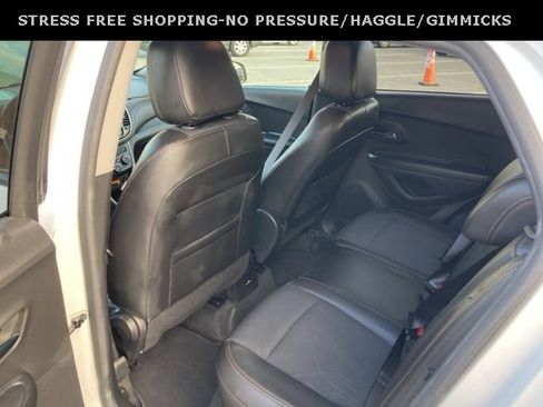 Used 2021 Chevrolet Trax LT w/ Redline Edition image 28