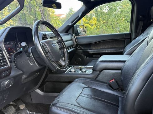 Used 2019 Ford Expedition Limited w/ Equipment Group 301A AWD/4WD image 5