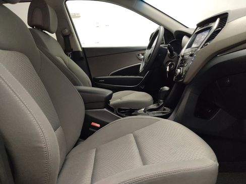 Used 2019 Hyundai Santa Fe XL SE FWD image 21