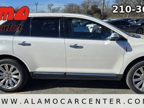 Used 2012 Lincoln MKX FWD image 6