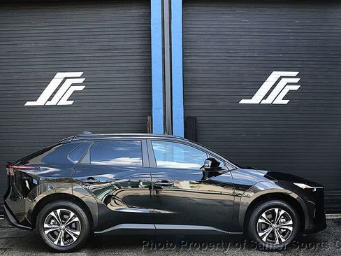 Used 2025 Toyota bZ4X AWD w/ Weather Package image 1
