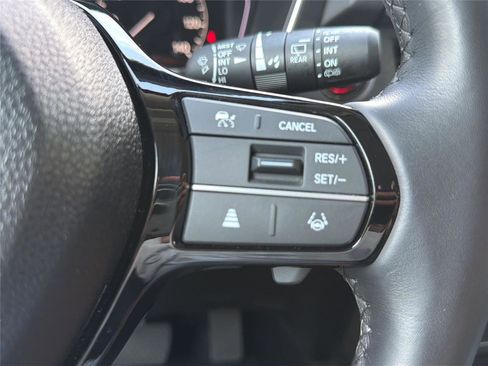 Used 2025 Honda Pilot EX-L image 15