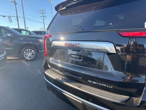 Used 2023 GMC Yukon Denali image 38