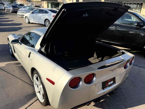 Used 2007 Chevrolet Corvette Coupe w/ Preferred Equipment Group RWD image 11