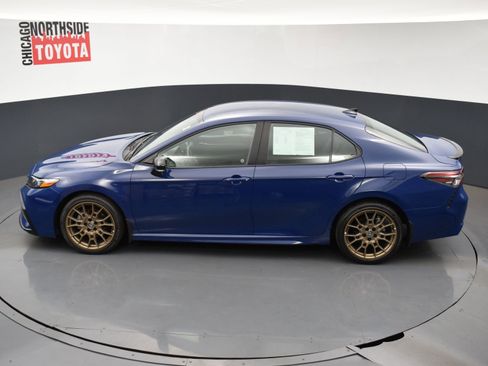 Used 2024 Toyota Camry SE w/ Convenience Package image 18