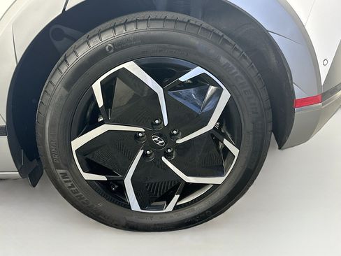 Used 2024 Hyundai Ioniq 5 Limited RWD image 11
