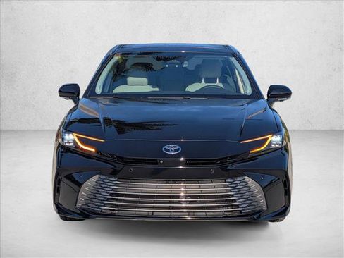 Used 2025 Toyota Camry XLE w/ Premium Plus Package FWD image 2