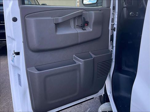Used 2024 Chevrolet Express 2500 w/ Driver Convenience Package image 9