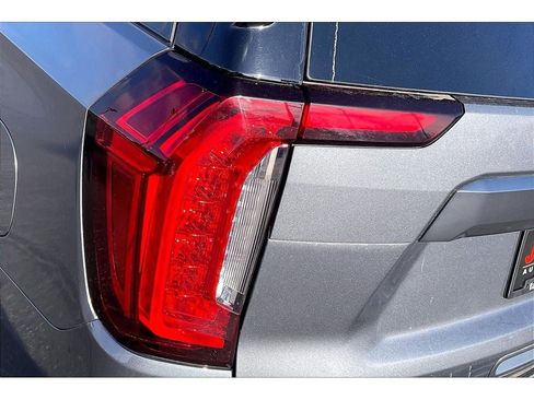 Used 2022 GMC Yukon XL AT4 w/ AT4 Premium Plus Package image 32