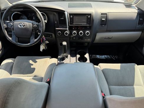 Used 2019 Toyota Sequoia SR5 AWD/4WD image 12