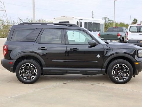 Used 2025 Ford Bronco Sport Outer Banks image 4