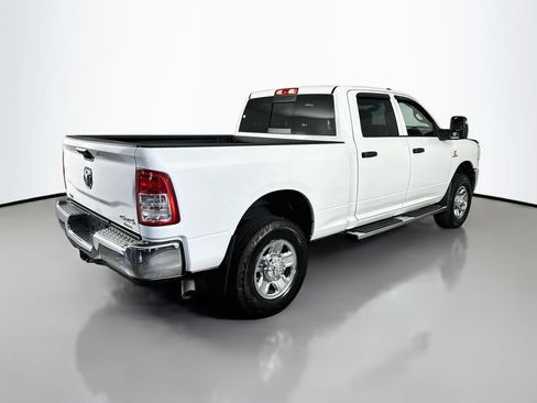Used 2024 RAM 3500 Tradesman w/ Chrome Appearance Group AWD/4WD image 7