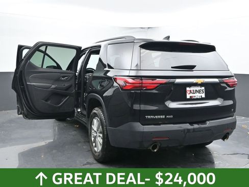 Used 2023 Chevrolet Traverse LT image 55