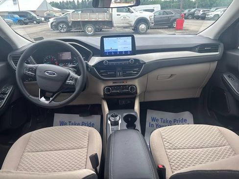 Used 2022 Ford Escape SE w/ Convenience Package FWD image 21
