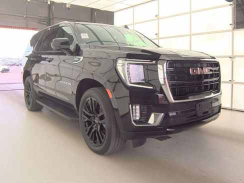 Used 2021 GMC Yukon SLE image 1