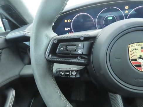 Used 2023 Porsche Taycan GTS image 11