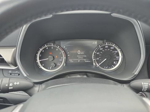 Used 2023 Toyota Highlander XLE AWD/4WD image 15