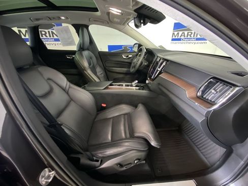 Used 2023 Volvo XC60 B5 Ultimate w/ Climate Package AWD/4WD image 34