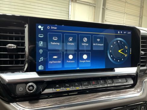 Used 2023 Chevrolet Silverado 1500 LTZ w/ Technology Package AWD/4WD image 16
