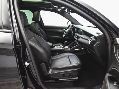 Used 2024 Alfa Romeo Stelvio Ti image 37