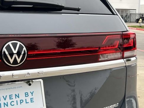 New 2026 Volkswagen Atlas SE FWD image 5