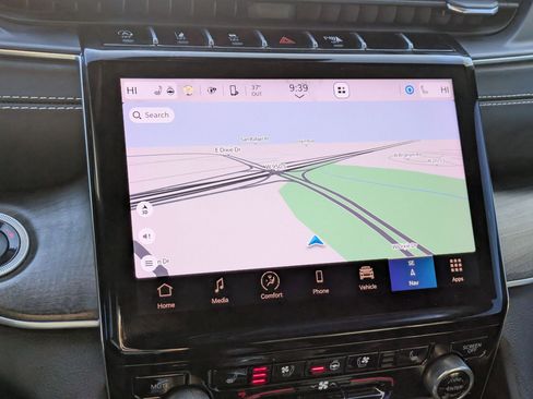 Used 2022 Jeep Grand Cherokee L Overland w/ Advanced Protech Group III image 24