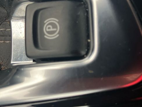 Used 2025 Buick Encore GX Avenir w/ Avenir Technology Package FWD image 31