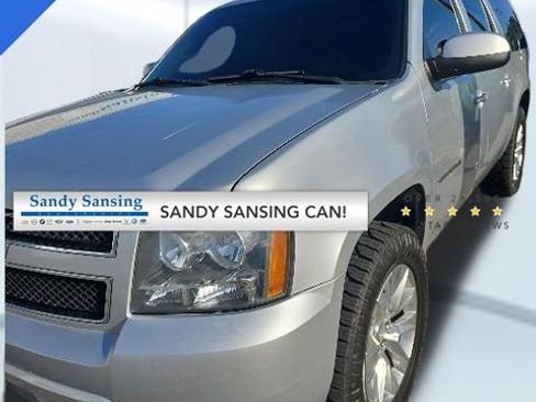 Used 2013 Chevrolet Suburban LT RWD image 1