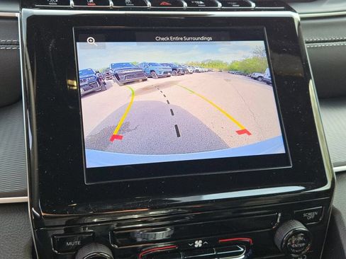 New 2026 Jeep Grand Cherokee Laredo AWD/4WD image 24
