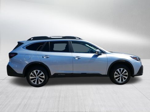 Used 2022 Subaru Outback Premium AWD/4WD image 8