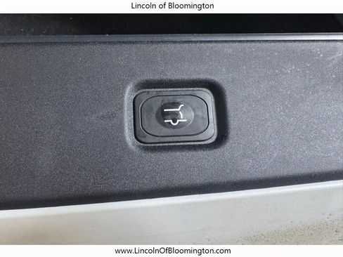 New 2025 Lincoln Navigator L Reserve image 28