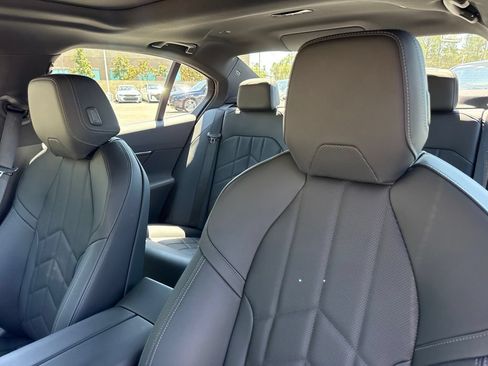 Used 2026 BMW 530i w/ Premium Package RWD image 20