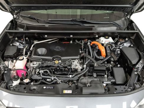 Used 2019 Toyota RAV4 Limited AWD/4WD image 4