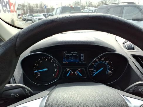 Used 2015 Ford Escape SE w/ SE Chrome Package image 18