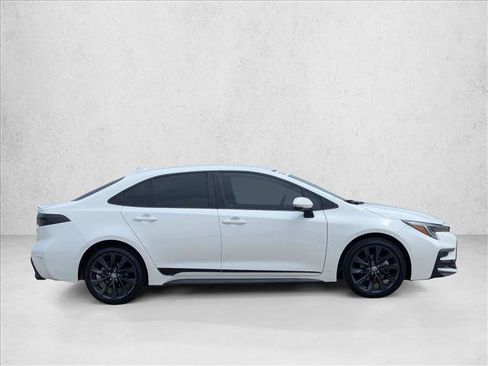Certified 2023 Toyota Corolla SE FWD image 3