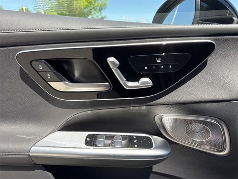 New 2025 Mercedes-Benz GLC 350e 4MATIC image 24