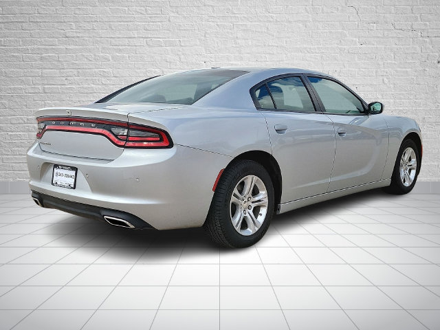 Used 2022 Dodge Charger SXT RWD image 4