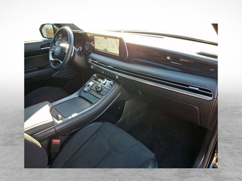 Used 2024 Hyundai Palisade Calligraphy image 11