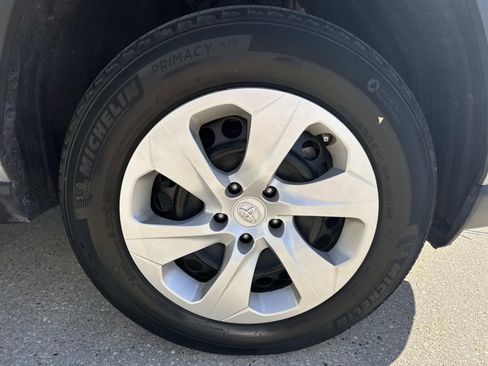 Used 2024 Toyota RAV4 LE image 4