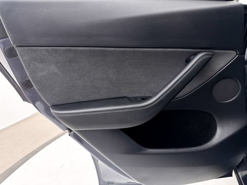 Used 2022 Tesla Model Y Performance AWD/4WD image 32