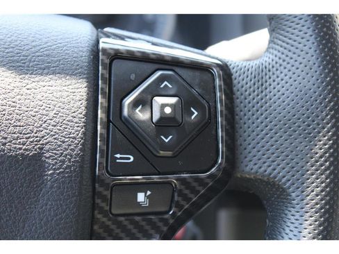 Used 2021 Toyota Tacoma SR5 AWD/4WD image 20