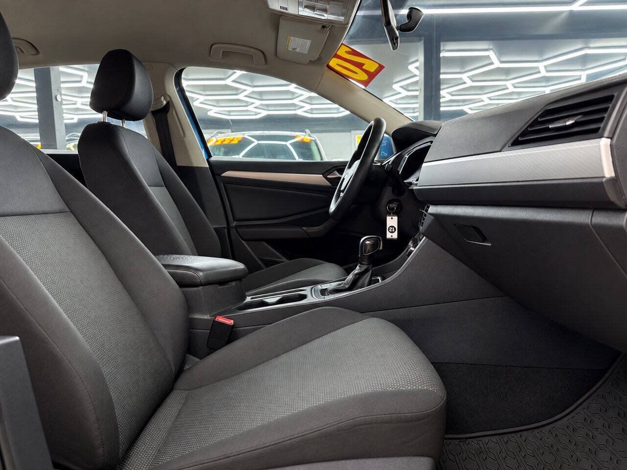 Used 2020 Volkswagen Jetta S w/ Driver Assistance Package FWD image 5